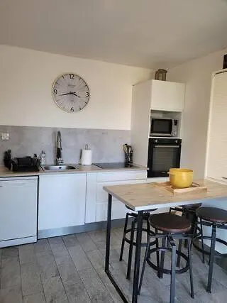 Apartment Six Fours Les Plages, Les Pieds Dans L'Eau Six-Fours-les-Plages