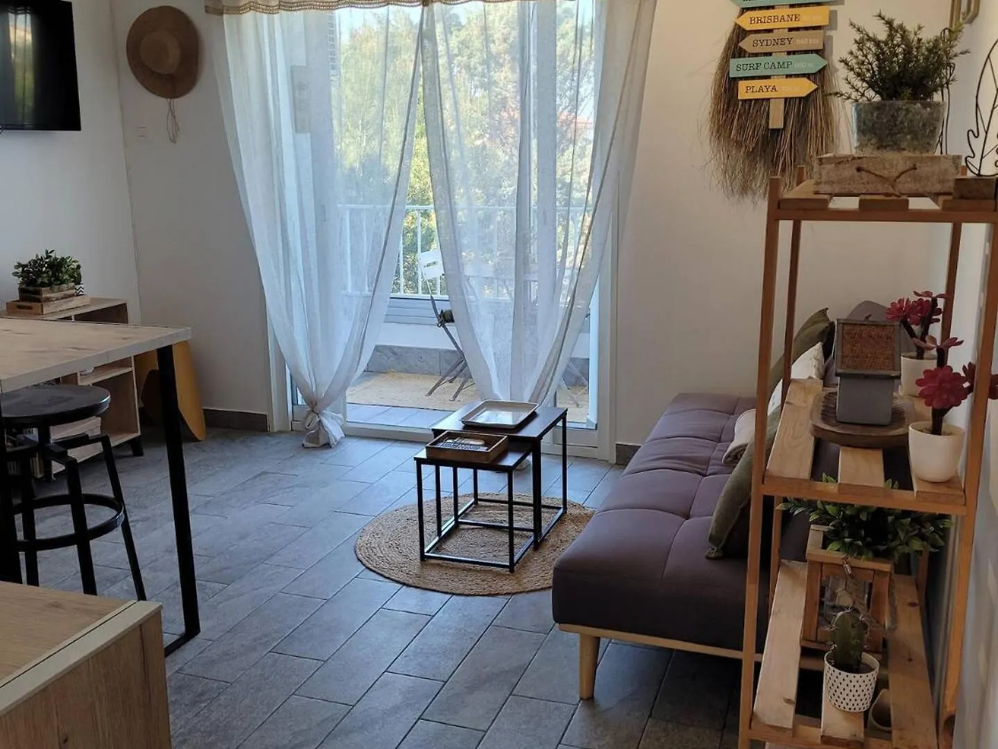 Six Fours Les Plages, Les Pieds Dans L'Eau Six-Fours-les-Plages Apartment